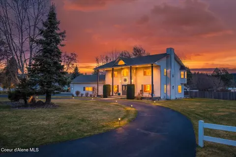 7520 N Mt Carrol St, Dalton Gardens, ID 83815