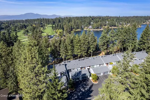 10637 N Friar Dr #15, Hayden, ID 83835