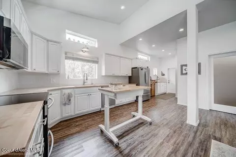 Kitchen - 200 Agte Rd, Plummer, ID 83851 photo 2 of 4