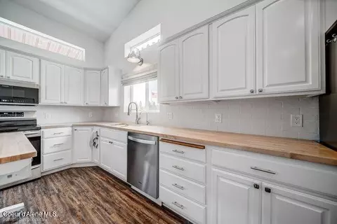 Kitchen - 200 Agte Rd, Plummer, ID 83851 photo 3 of 4