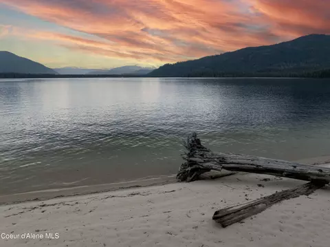 20 Acres Canoe Point Rd, Coolin, ID 83821