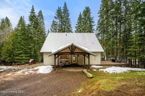 17875 N Richards Dr, Hayden, ID 83835