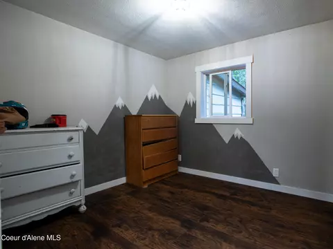 Bedroom - 1356 Sagle Rd, Sagle, ID 83860 photo 2 of 3