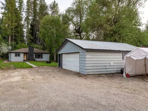 Exterior - 1356 Sagle Rd, Sagle, ID 83860 photo 6 of 7