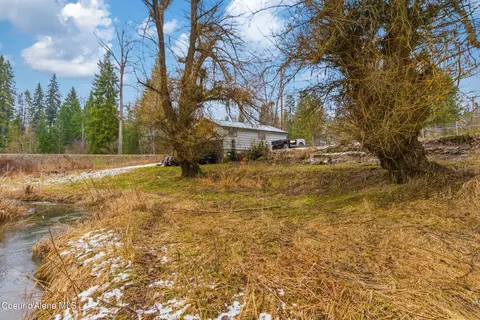 Exterior - 1356 Sagle Rd, Sagle, ID 83860 photo 4 of 7