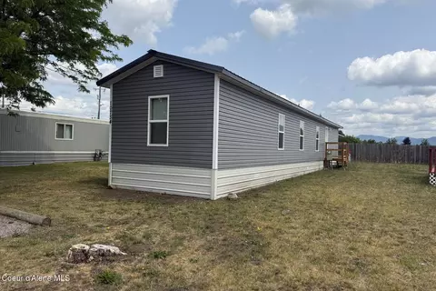 10734 N Benoit St, Hayden, ID 83835