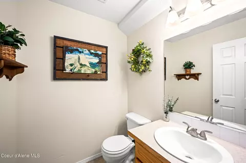 Bath - 632 N Hydra Pl # B, Post Falls, ID 83854 photo 1 of 3