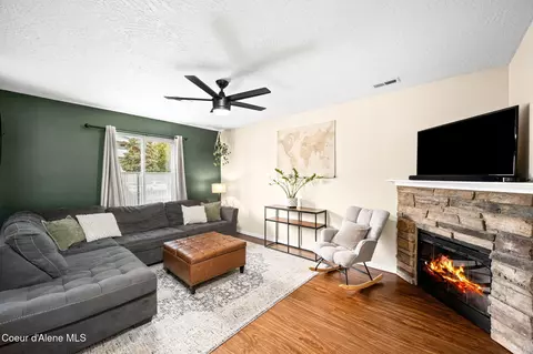 Living - 632 N Hydra Pl # B, Post Falls, ID 83854 photo 1 of 3
