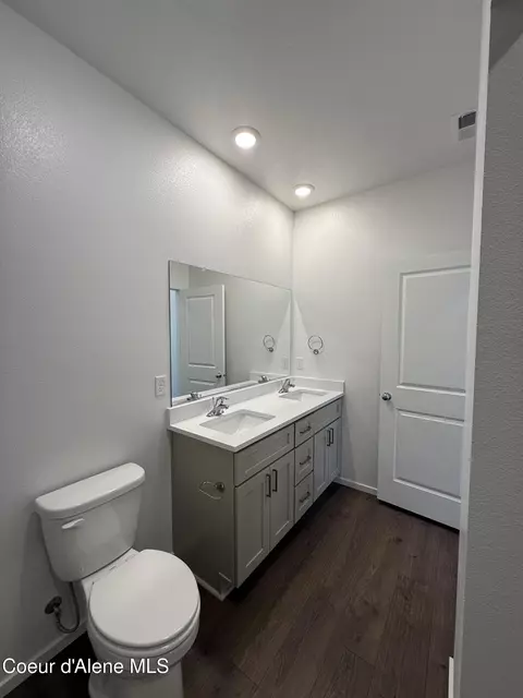 Bath - 5318 E Antares Ln, Post Falls, ID 83854 photo 2 of 5