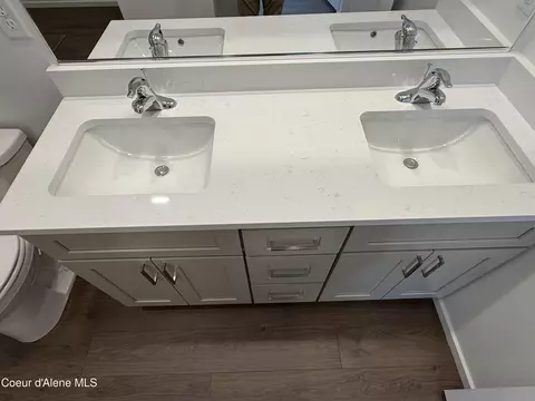 Bath - 5318 E Antares Ln, Post Falls, ID 83854 photo 3 of 5