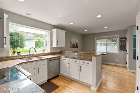 Kitchen - 5030 E Frazier Dr, Post Falls, ID 83854 photo 1 of 4