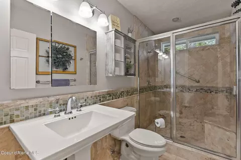 Bath - 5030 E Frazier Dr, Post Falls, ID 83854 photo 2 of 3
