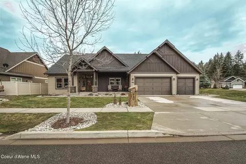 940 E Hurricane Dr, Hayden, ID 83835