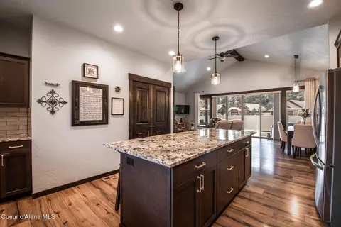 940 E Hurricane Dr, Hayden, ID 83835 photo 12