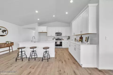 Kitchen - 4260 N Arrowleaf Loop, Post Falls, ID 83854 photo 4 of 5