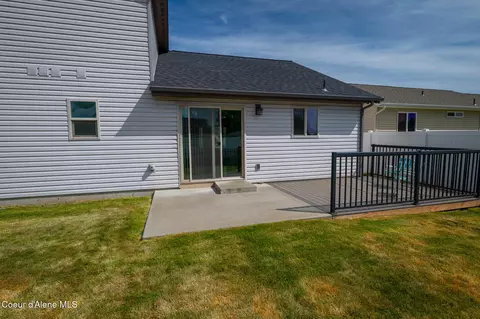 Exterior - 1324 E Yellowstone Ave, Post Falls, ID 83854 photo 3 of 8