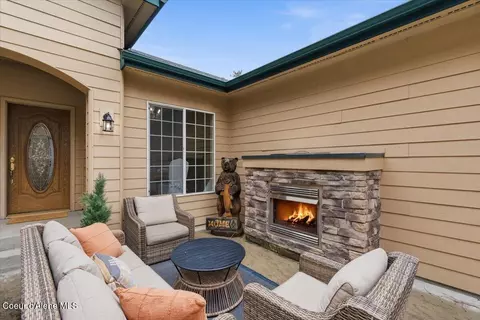 18321 W Rice Ave, Hauser, ID 83854