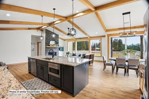 Entry Way - 171 Backtrack Rd, Sandpoint, ID 83864 photo 2 of 4