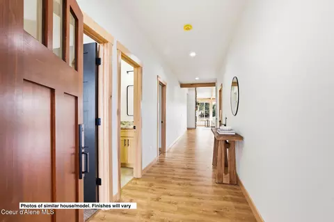 Entry Way - 171 Backtrack Rd, Sandpoint, ID 83864 photo 3 of 4