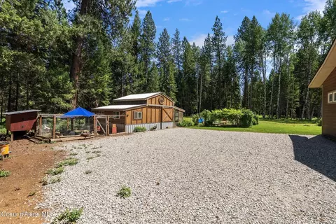 Exterior - 870 842 Samuels Rd, Sandpoint, ID 83864 photo 9 of 24