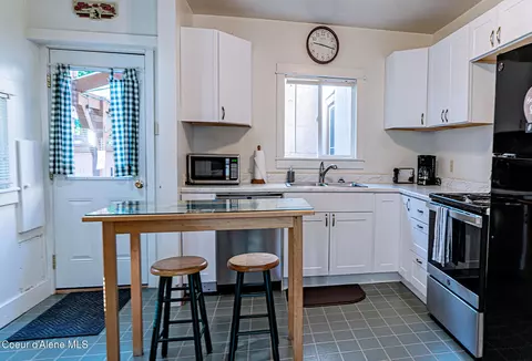 Kitchen - 5 W Mill Ave, Kellogg, ID 83837 photo 2 of 5