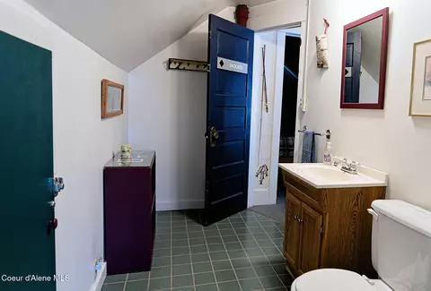 Bath - 5 W Mill Ave, Kellogg, ID 83837 photo 4 of 4