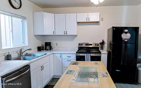 Kitchen - 5 W Mill Ave, Kellogg, ID 83837 photo 4 of 5