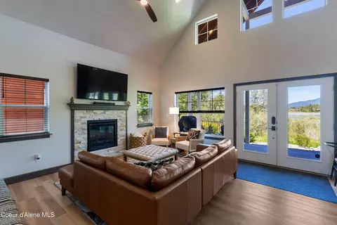 34 Pomrankey Ln, Dover, ID 83825