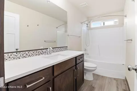 Bath - 276 W Blanton Ave, Post Falls, ID 83854 photo 1 of 4