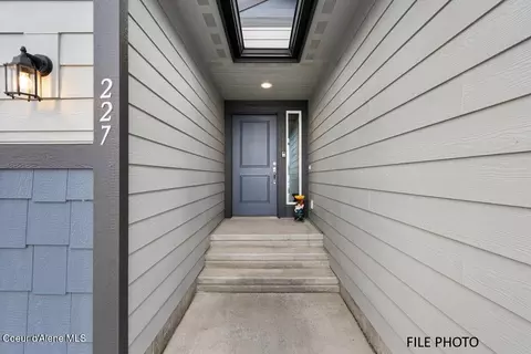 1542 E Allenby Ave, Post Falls, ID 83854 photo 2