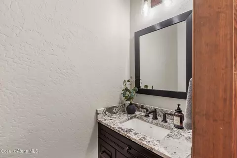 Bath - 12835 N Sunflower Loop, Hayden, ID 83835 photo 5 of 5