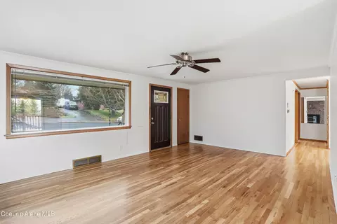 Living - 3703 E 18th Ave, Spokane, WA 99223 photo 1 of 2