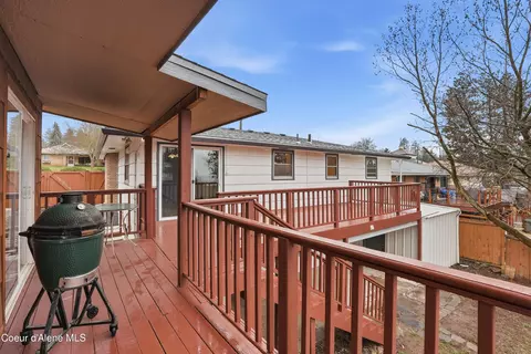 Exterior - 3703 E 18th Ave, Spokane, WA 99223 photo 6 of 10