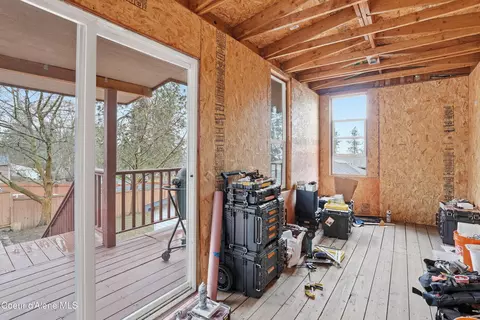 Exterior - 3703 E 18th Ave, Spokane, WA 99223 photo 3 of 10