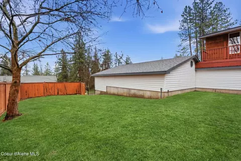 Exterior - 3703 E 18th Ave, Spokane, WA 99223 photo 9 of 10