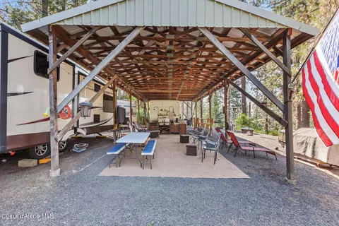 2396 E Crows Nest Rd, Harrison, ID 83833