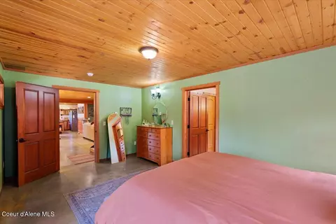 Bedroom - 21807 E Doyle Rd, Cataldo, ID 83810 photo 2 of 7