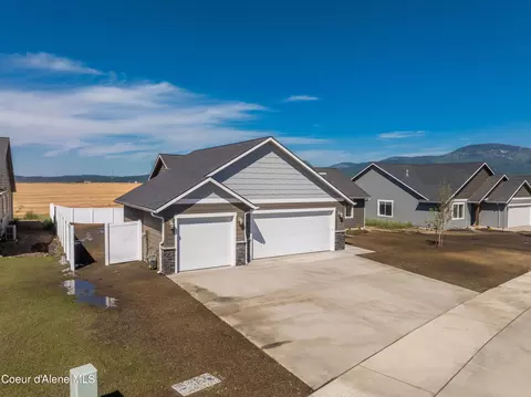 11865 N Entwistle Way, Rathdrum, ID 83858
