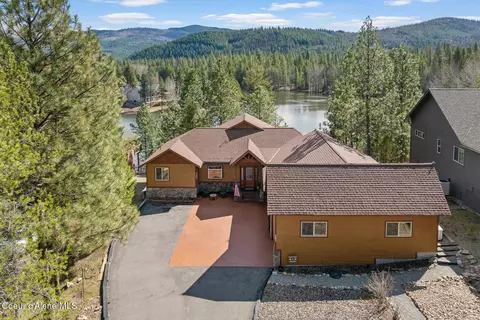 181 Stewart Dr, Blanchard, ID 83804