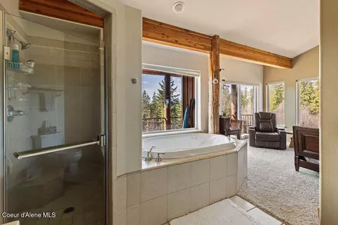 Bath - 8919 E Challenge Rd, Hayden, ID 83835 photo 6 of 6