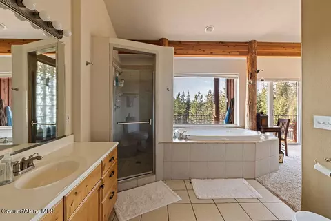 Bath - 8919 E Challenge Rd, Hayden, ID 83835 photo 5 of 6