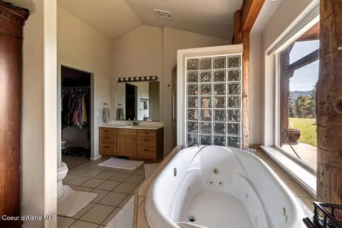 Bath - 8919 E Challenge Rd, Hayden, ID 83835 photo 4 of 6
