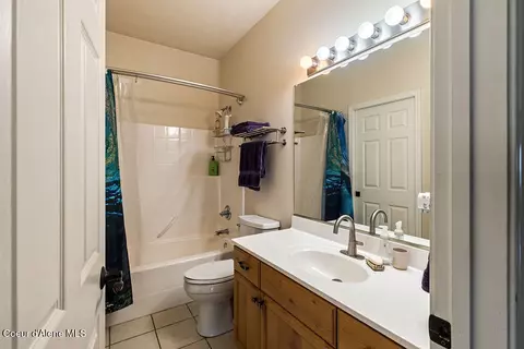 Bath - 8919 E Challenge Rd, Hayden, ID 83835 photo 1 of 6