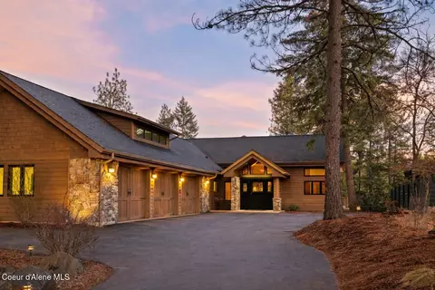10812 N Lakeview Dr, Hayden Lake, ID 83835