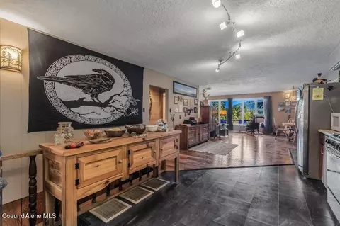 Entry Way - 20355 Highway 2, Sandpoint, ID 83864 photo 4 of 5