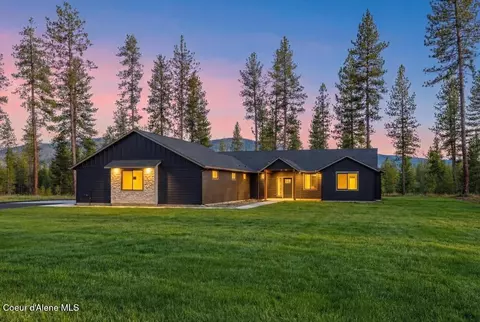 38 Cannon Ln, Blanchard, ID 83804