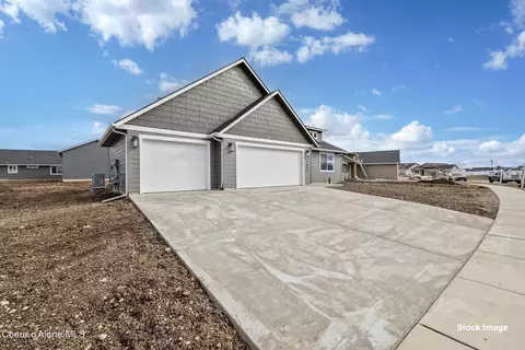 12013 N Lennon Ln, Rathdrum, ID 83858