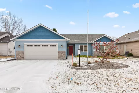 645 W Woodlawn Dr, Hayden, ID 83835