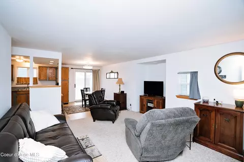 Living - 1612 E 2nd Ave, Post Falls, ID 83854 photo 1 of 2