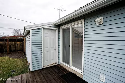 Exterior - 1612 E 2nd Ave, Post Falls, ID 83854 photo 3 of 7